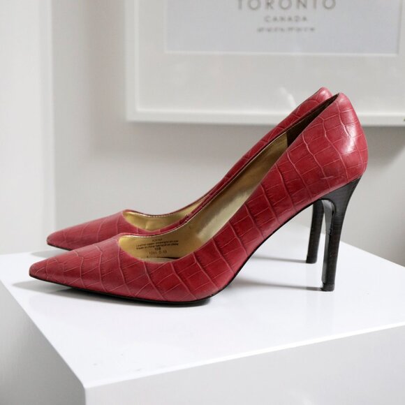 Ralph Lauren "Adena" Red Reptile Textured Leather Stiletto Heels - Women's Size - Picture 1 of 10